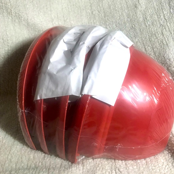 Crimson Umbrella Patio Table Planters, 2 Sets 6” x 6” half circles planters. - Picture 1 of 7